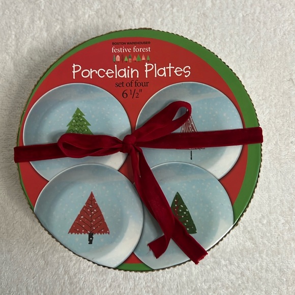 Boston Warehouse Festive Forest Porcelain Plates, Set of 4, 6 1/2” - Picture 2 of 6